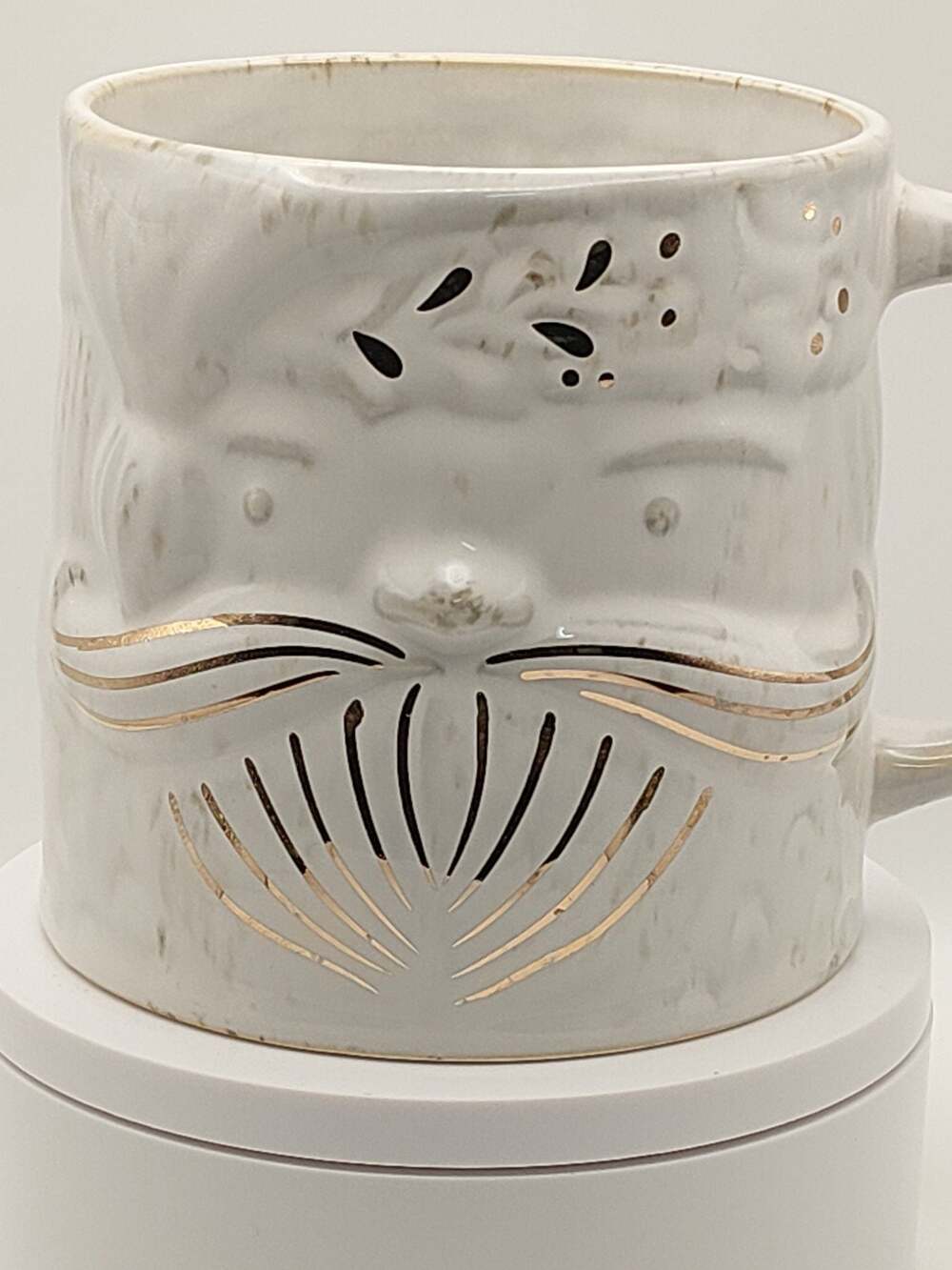 Anthropologie Yuletide Santa Claus Christmas Mug with Gold Accents